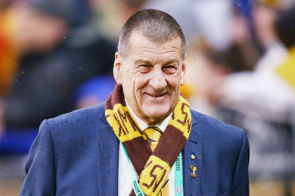 Retiring Hawthorn president Jeff Kennett says the club has begun working with the five families who have made racist allegations against the club.
