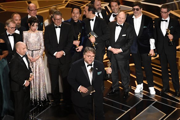 Guillermo del Toro and the cast and crew of <i>The Shape of Water</i> accept the Oscar for best picture.