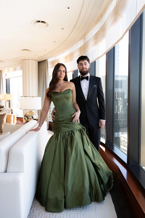 nadia bartel green dress Brownlow Medal red carpet 2026 as it happened: Fashion, dresses, attendees, start time, how to watch SN:D31032