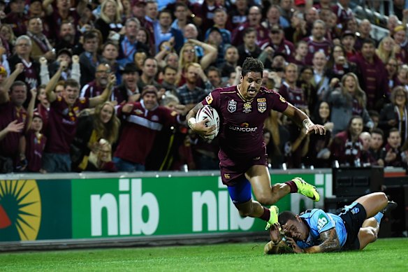 Dane Gagai of the Maroons makes a break 