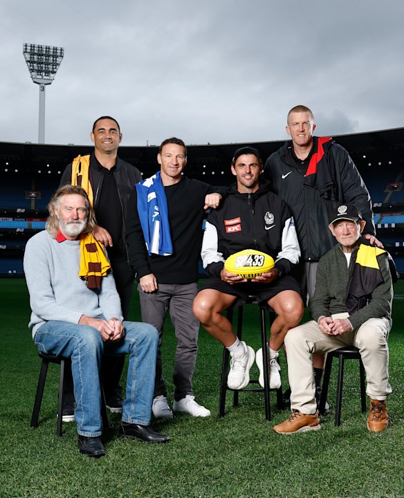 The AFL’s ’400 Club’. Dustin Fletcher is at the rear, to the right.
