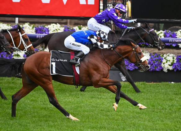 Jockey Kerrin McEvoy aboard Ashrun (on the outside).
