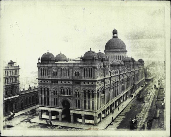 The view of the QVB from Town Hall in 1898.
