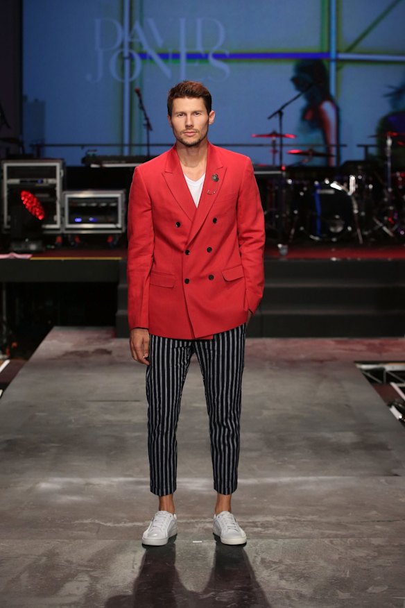 Jason Dundas showcases designs by Calibre.