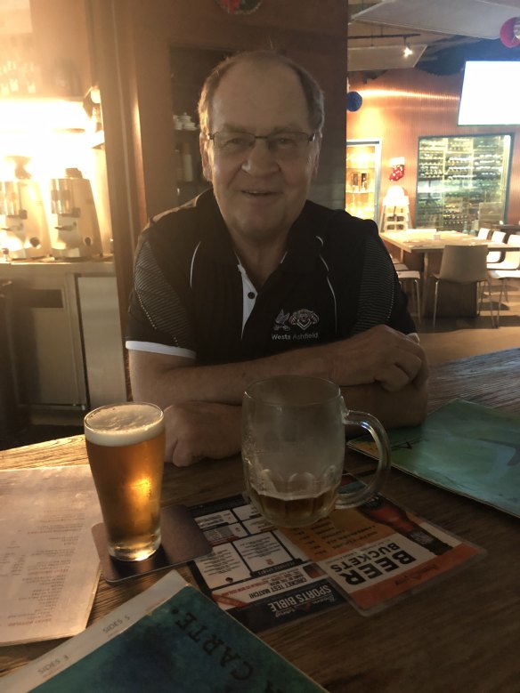 Tom Raudonikis toasts his rude health with the author at the Boomerang Bar in Singapore last Friday.