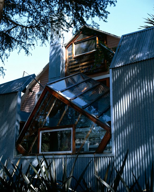 FRANK GEHRY RESIDENCE: Take a 1920s suburban bungalow on a quiet street, wrap it in corrugated steel, tack on some plywood and add a few metres of chain-link fencing and you have architect Frank Gehry's own residence.
