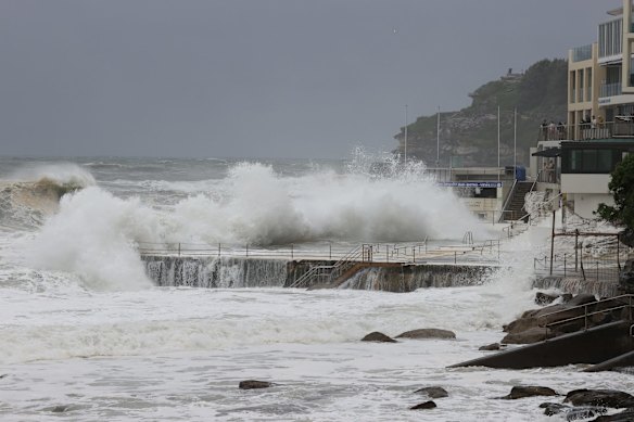 Big surf during high tide at Bondi Beach.