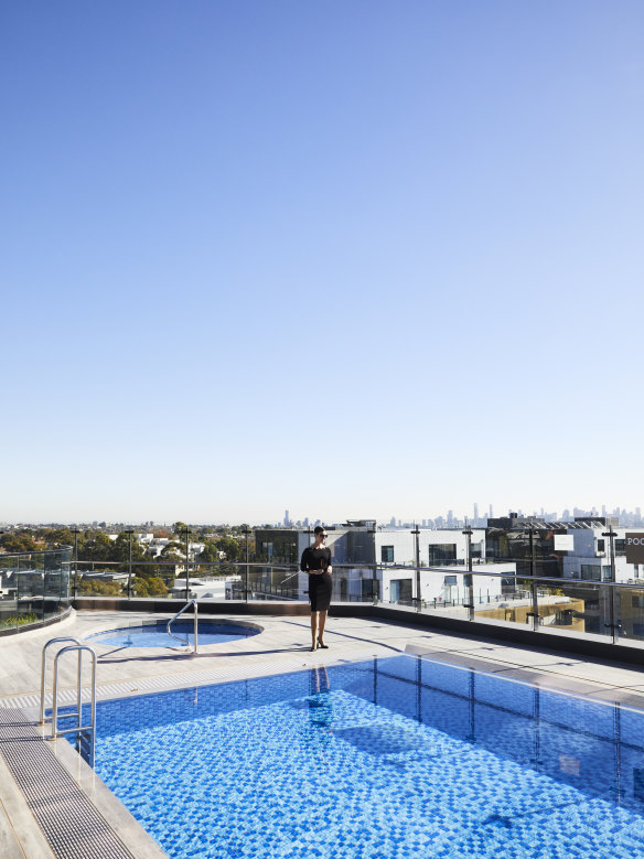 “We rarely find time to go away, so having this gorgeous space to lay poolside on a Friday evening makes us feel like we are truly on holiday,” says Larissa.