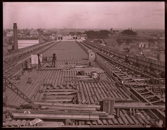 Construction of the Sydney Harbour Bridge approaches and entrance to tunnels to Wynyard Square and Station. Date unknown.