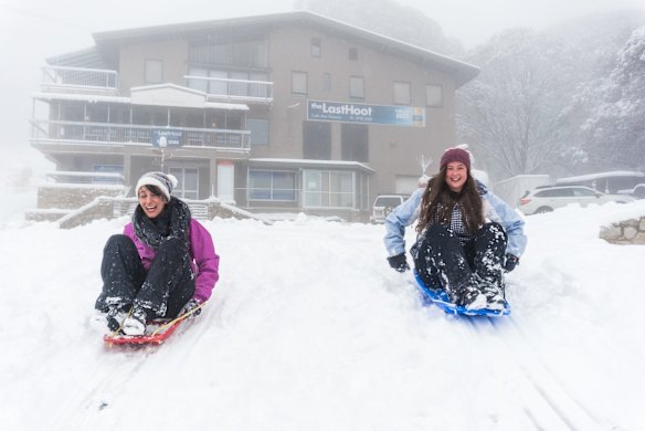 The first snow falls for 2018 at Falls Creek.
