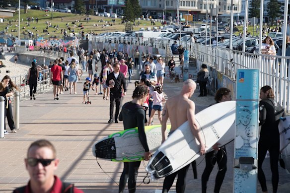 A very busy day at Bondi along the promenade and grassy areas, although the sand and water were much less crowded.