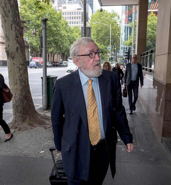 Pell lawyer asks magistrate to step down, she tells him to stop shouting
