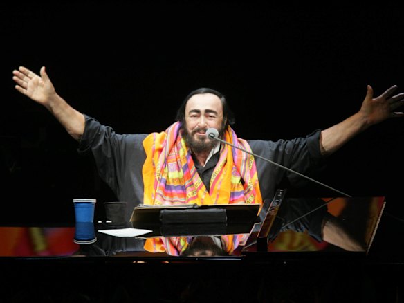 Luciano Pavarotti performs in Sydney in 2005.
