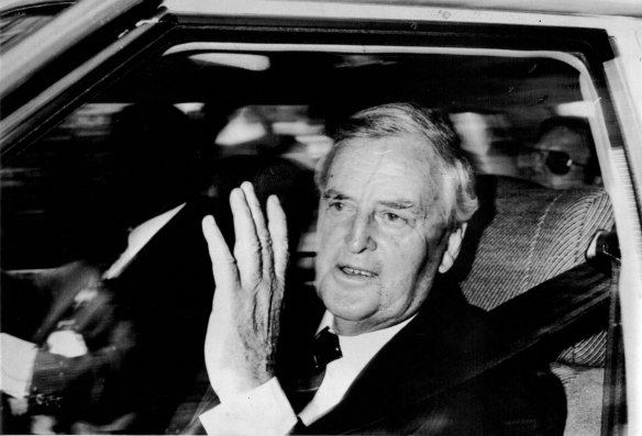 Sir Joh Bjelke-Petersen enters government house on November 25, 1987.