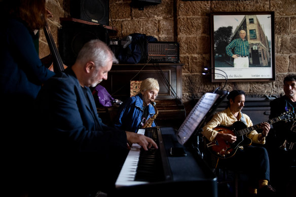 Hero Of Waterloo Historic Sydney Pub Celebrates 95th Birthday Of Saxophonist Valda Marshall 0330