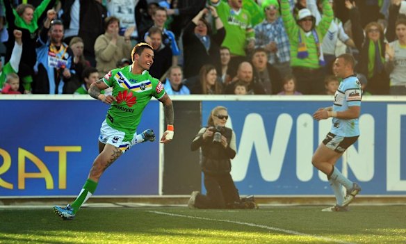 Sandor Earl celebrates his second try.