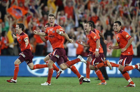 The Roar complete their dream season with a stunning come-from-behind victory over the Mariners.