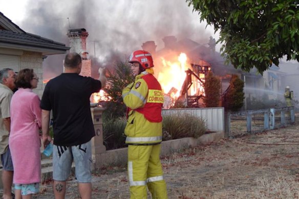 Collie fire destroys homes