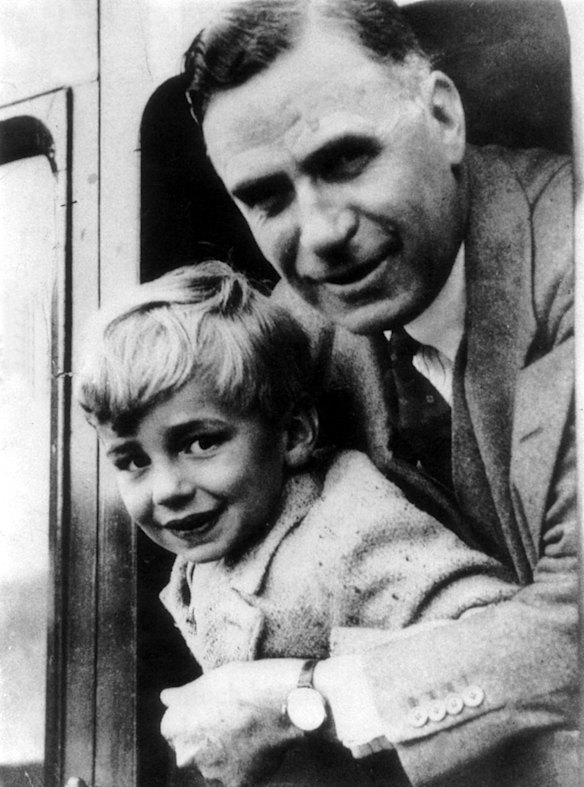 Sir Keith Murdoch and the young Rupert Murdoch.