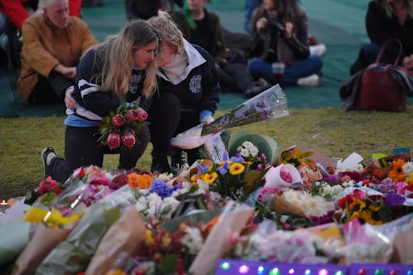 Thousand of people attend a candlelight vigil in solidarity for the Melbourne comedian Eurydice Dixon who was found dead at Princes Park in North Carlton last week. 