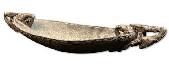 A Papua New Guinea Lower Sepik ceremonial dish that was up for auction in WA.