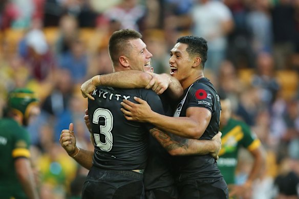 Shaun Kenny-Dowall of New Zealand celebrates a try.