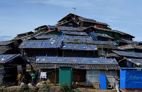 Shelters cover a hill in Jamtoli Camp in Cox's Bazar.