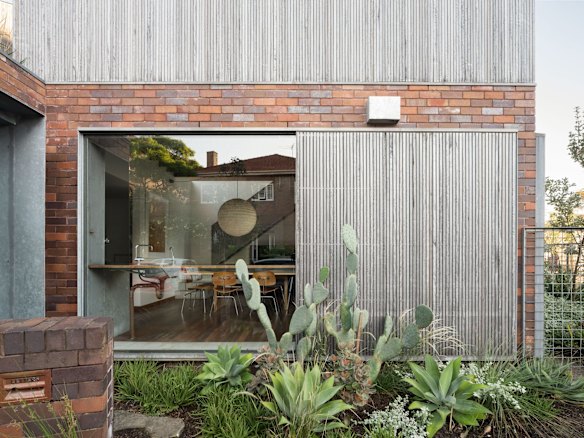 The Hugh and Eva Buhrich Award for houses (residential and additions) went to North Bondi House by Anthony Gill Architects.