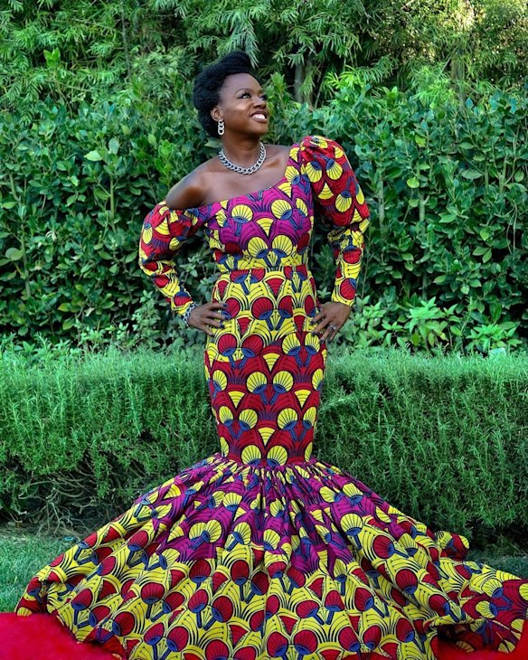 Viola Davis wears Pomellato.