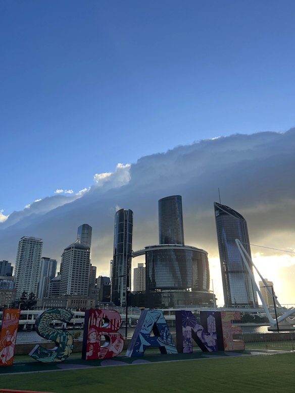 An image of the unique roll cloud over Brisbane.