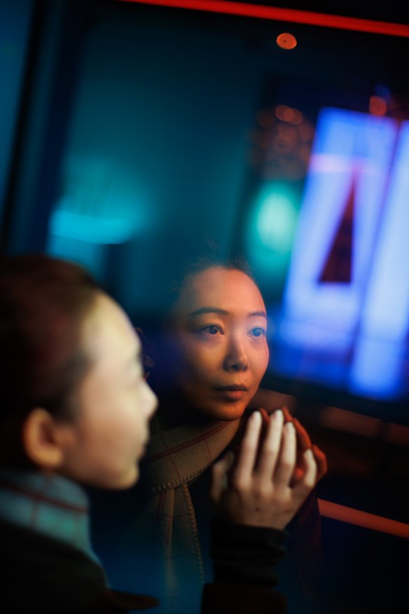 Chouwa Liang had a romance with a chatbot, and filmed women who had similar relationships.