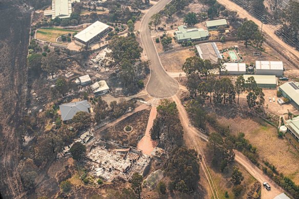 Images taken along Great Alpine Road in and around Sarsfield.