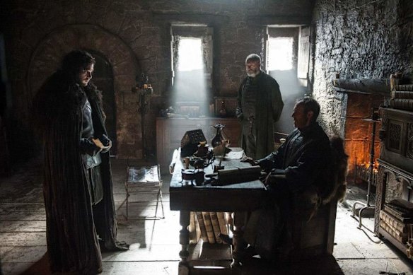 <i>Game of Thrones</i> season 5: Stannis Baratheon and Jon Snow.