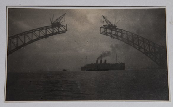 Sydney Harbour Bridge's arches get closer during its construction.