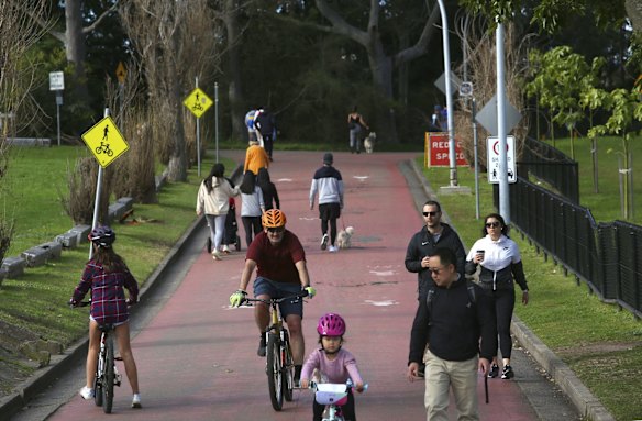 Sydneysiders take advantage of the many dedicated walking paths around the suburbs of Sydney including the area around Rozelle and Drummoyne on the water in the Inner West.