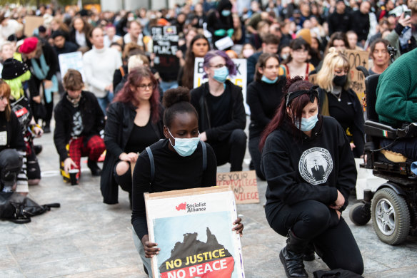 Part way through, people were asked to observe a minute silence and take to their knees. 