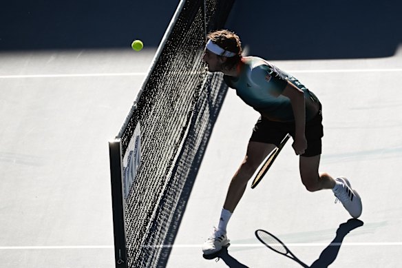 Fourth seed Stefanos Tsitsipas keeps a close eye on the ball. The Greek star needed four sets to defeat Benoit Paire 6-3, 7-5, 6-7 (2-7), 6-4 after the Frenchman pipped him in a third-set tiebreaker on centre court.
