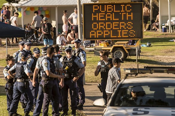 Bronte Beach at 4.30 pm on a hot spring day in Sydney. A heavy police presence on hand.
