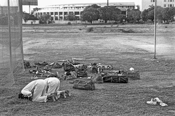 Net session outside National Stadium, Karachi.