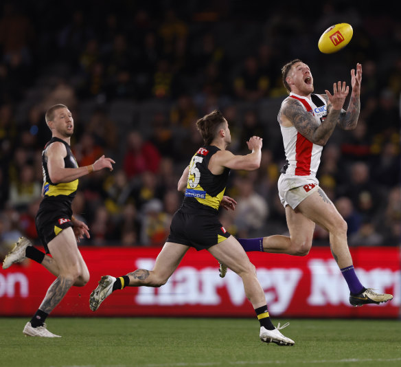 That’s mine: Tim Membrey prepares to mark on the lead.