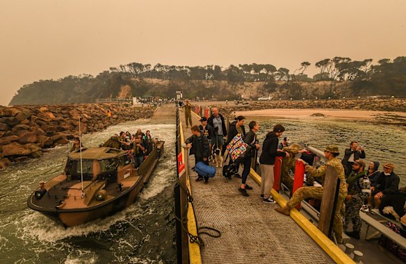 Mallacoota Evacuations by army personnel to the HMAS Choules Friday 3rd January 2020.