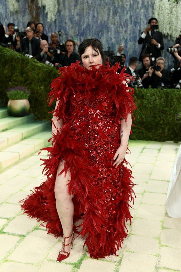 Lena Dunham in Valentino.