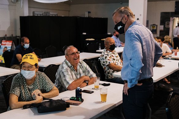 Albanese’s visit to the Northern Beaches Bowls Club in Mackay was slotted in between Monday night bingo and Friday night’s monster meat raffle. 