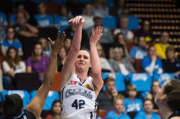 Adelaide's Colleen Planeta shoots.