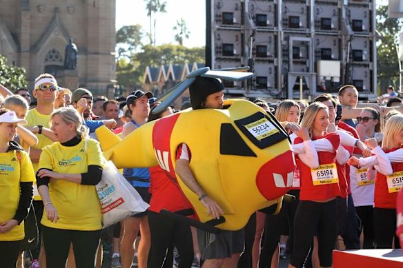 City 2 Surf: 2013. Race action