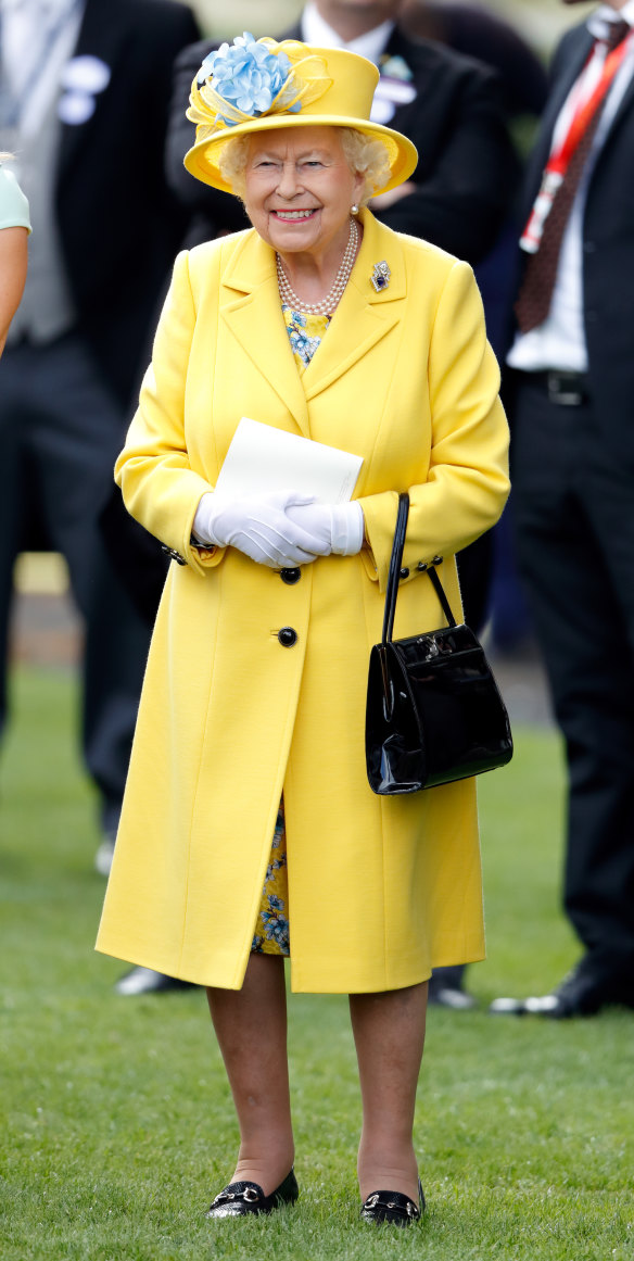 2018: the Queen in yellow.