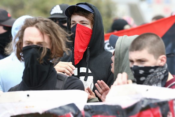 The anti-racism rally during the march along the beach in Cronulla.