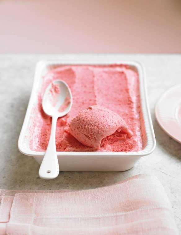 Home-made froyo is a healthier alternative to ice-cream.