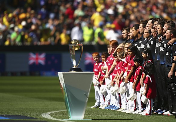 MELBOURNE, AUSTRALIA - MARCH 29:  New Zealand line up for the national anthem during the 2015 ICC Cricket World Cup final match between Australia and New Zealand at Melbourne Cricket Ground on March 29, 2015 in Melbourne, Australia. 