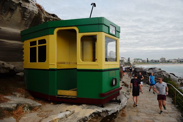 SIMON RATHLOU - NSW - Shooting Through